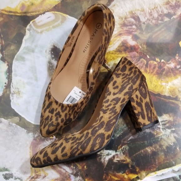 Massini Shoes - NWT Leopard Print Pumps
